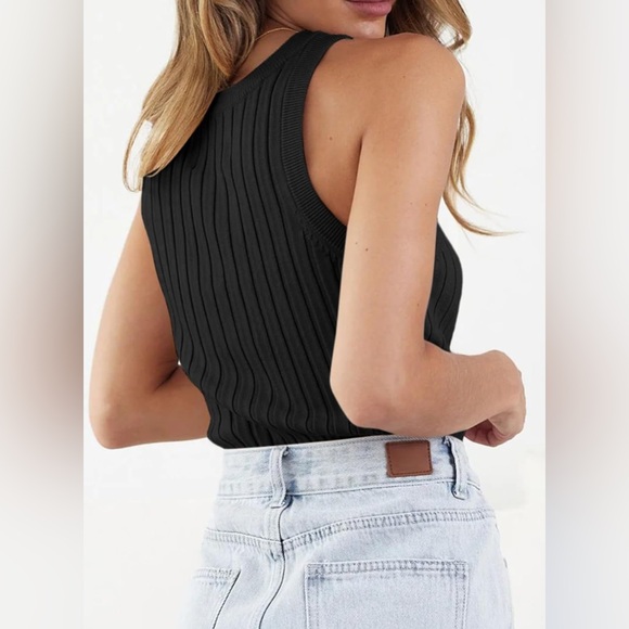 NWT Women’s Solid Black Sleeveless Ribbed Crewneck Sweater, Size 2X - Picture 4 of 9
